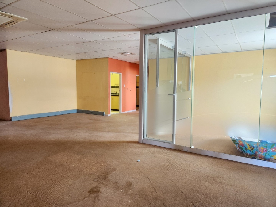 To Let commercial Property for Rent in Somerset West Western Cape